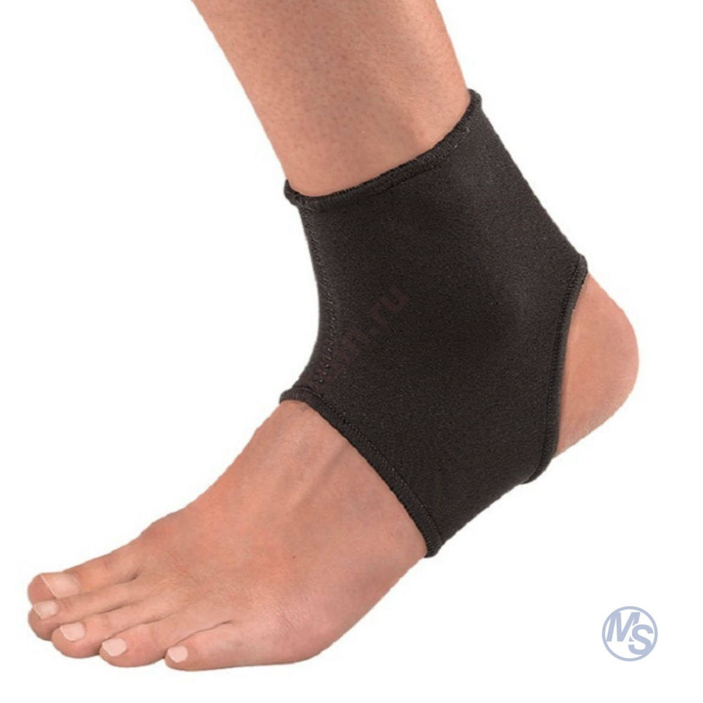 Фиксатор голеностопа MUELLER 964 ANKLE SUPPORT NEOPRENE BLK